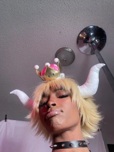 Hey you i just made my vip of 3 75 only for today no pay wall full