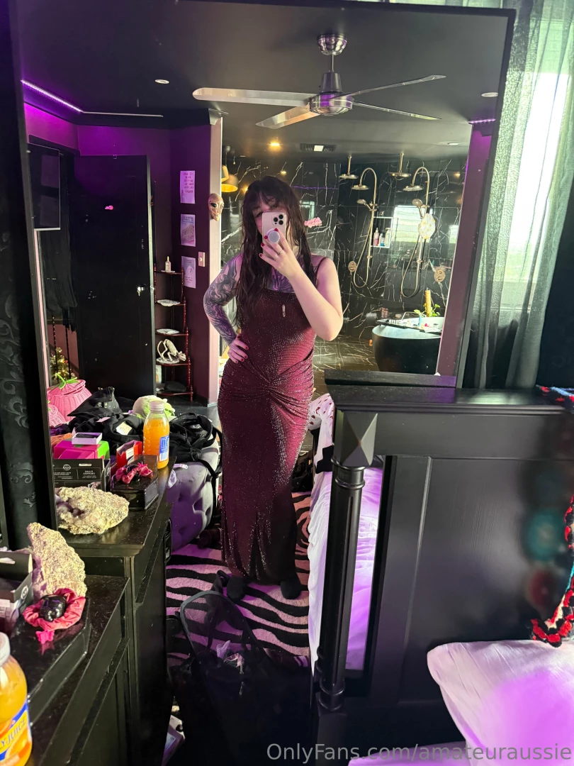 Hey hi how do we feel about this dress 