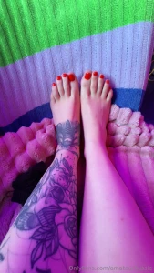 Hello i got a pedicure carry on part 1