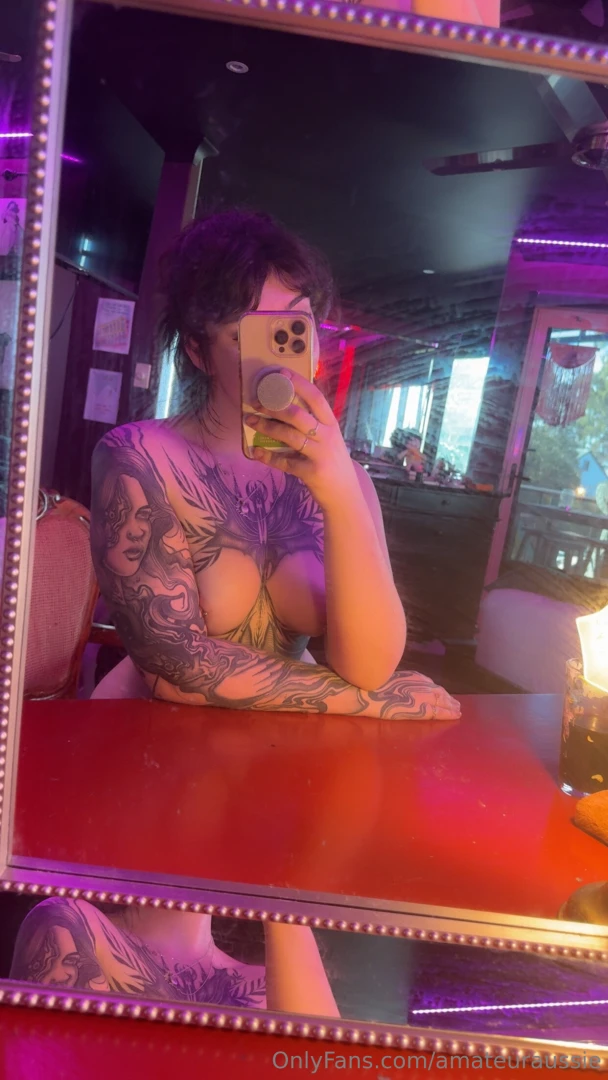 Such desk wow i ordered one of those makeup mirrors with the money i 