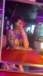 Such desk wow i ordered one of those makeup mirrors with the money i