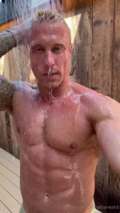 Public showers are my fav