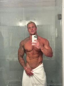 So horny and cant sleep check ur dms