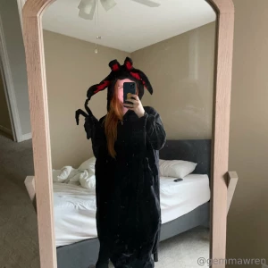 What i wore to pass out halloween candy vs what was underneath part 2