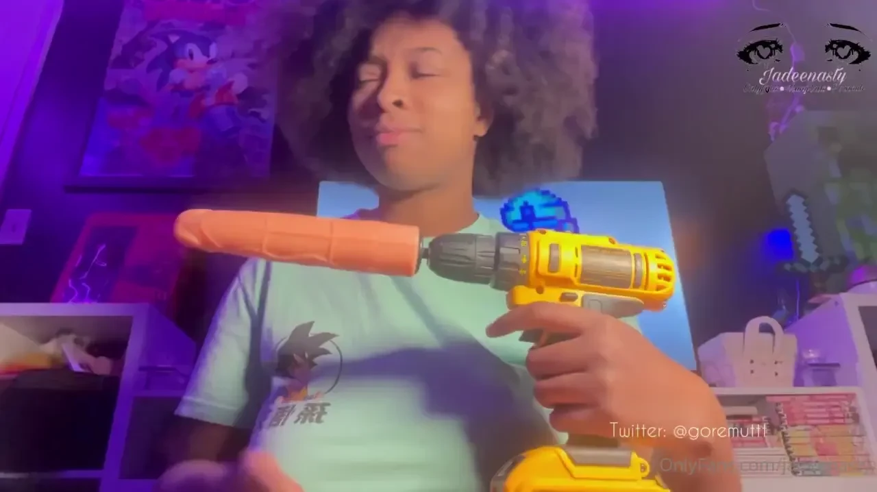 Just got done making the drilldo anal out video i went really easy on 