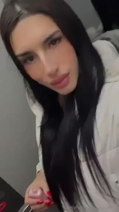 I can puff this one and i can puff your dick too lmao so clever 