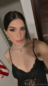 I see you checking out my picture dm me now i m available