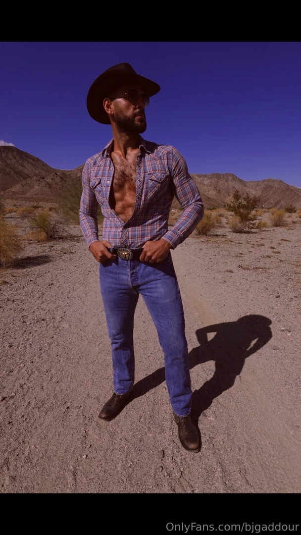 Brokeback biscuits is oh so thirsty can you quench his thirst want to part 5 