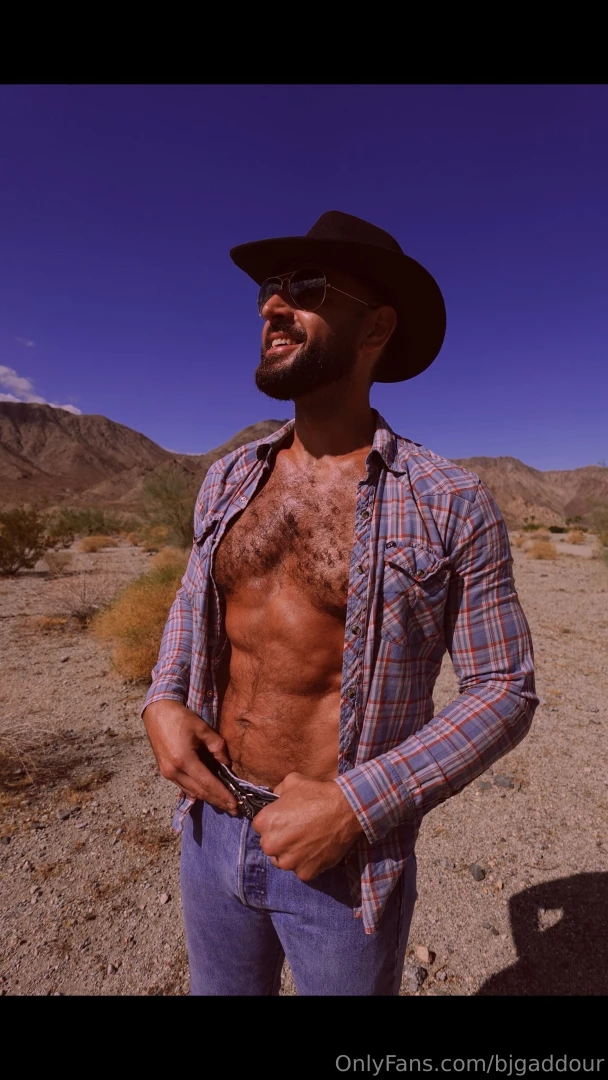 Brokeback biscuits is oh so thirsty can you quench his thirst want to part 4 