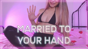 Married to your hand you re a chronic hand-humper who can t stop