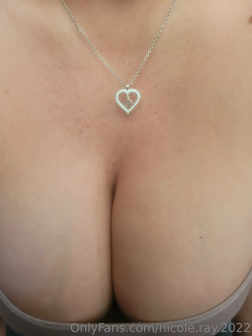 I love the way my necklace looks today 