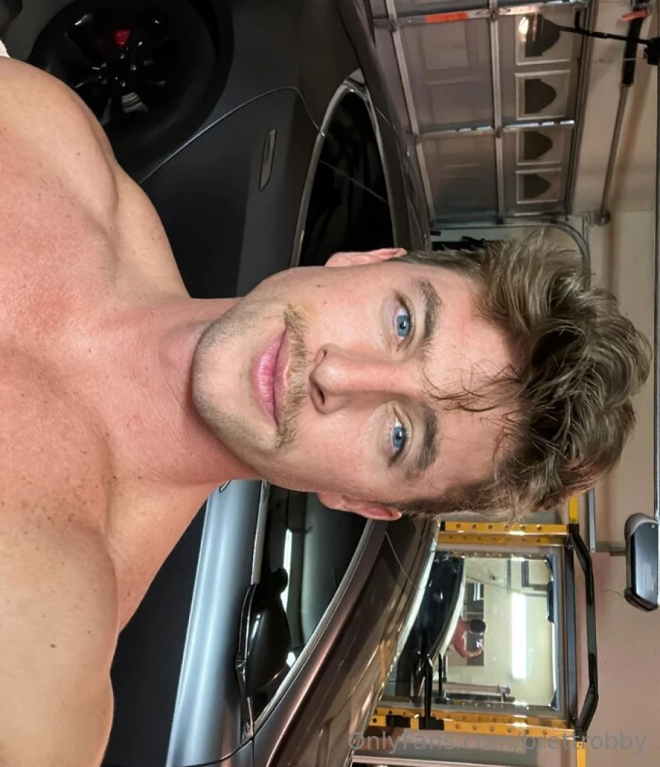 Waiting for you to come and talk to me 