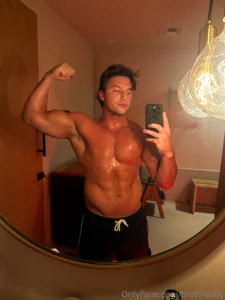 Just a simple flex nothing else to see