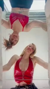 Booking giantess doubles w this beauty