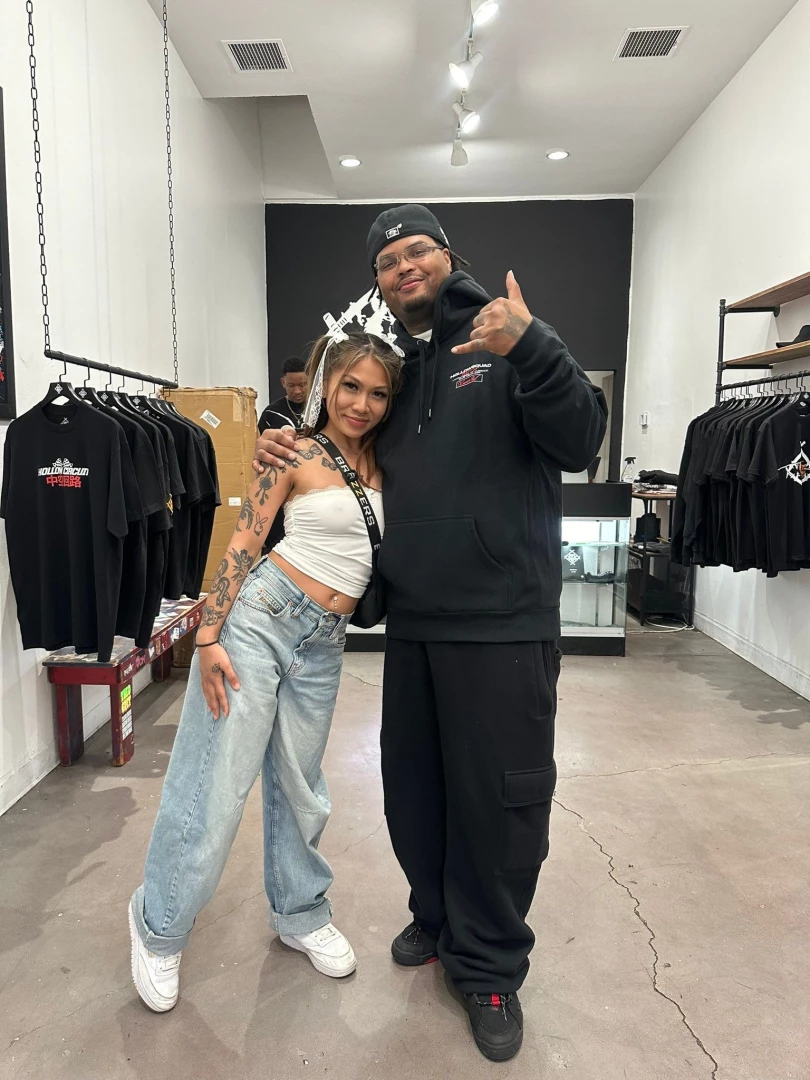 X107a yumi sin met in la for a collab city shoot n we shot a few times 