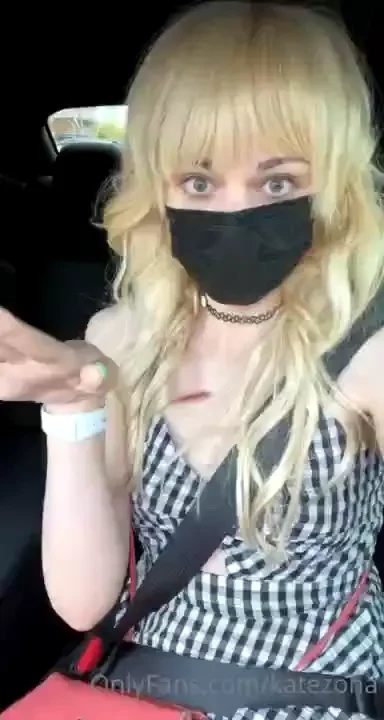 Getting a table to do makeup 