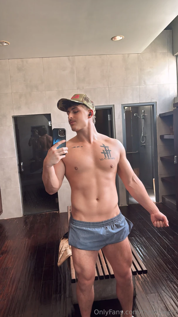 Just posted 3 new pics on ig go like and comment your best pickup line 