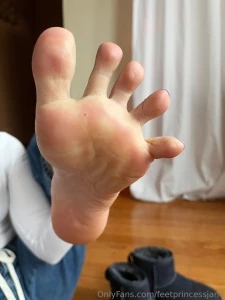 Would you lick the lint from between my toes part 1