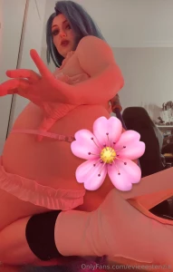 Wanna see how i can spread my legs 2nd set 2 videos with ass spanking