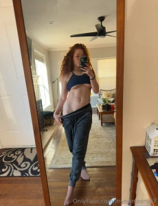 Tummy available- kiss wanted apply below