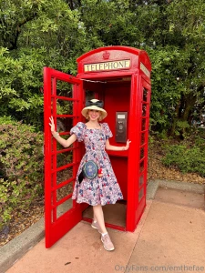 Poll time do you prefer to purchase content from of creator s walls or