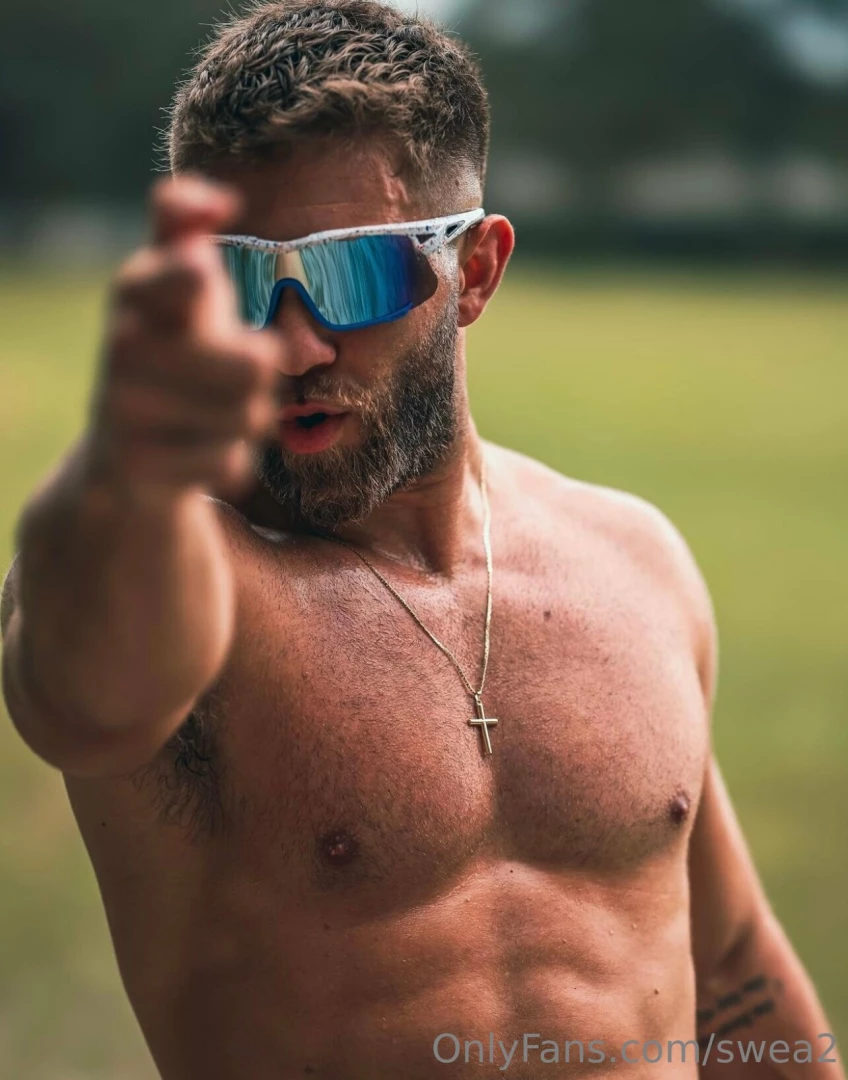 Sunday calls for sunglasses 