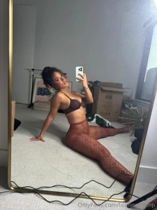 I m in a mood a teasing wet and needy kind of mood