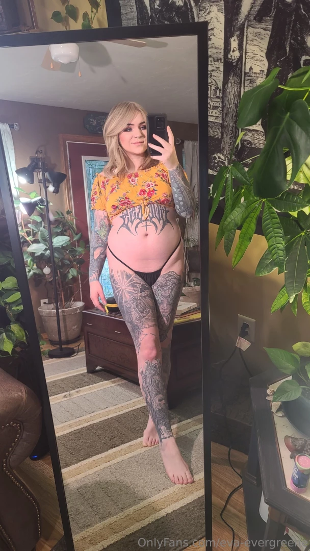 I wish i could have your cock for lunch instead of my usual sandwich 