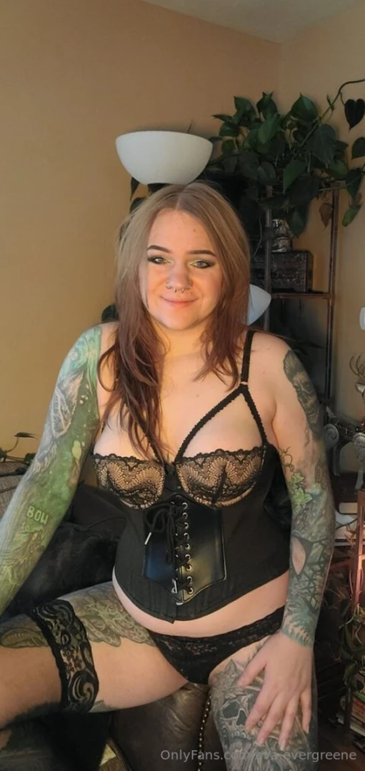 Hey babe i just uploaded a new tape to my vip eva-evergreenevip 