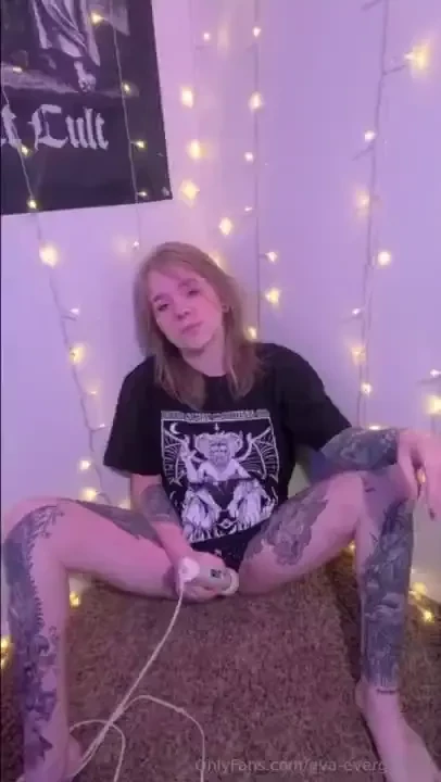 Cum along with me ill spread my thighs like butterfly wings and we can 