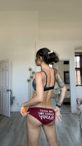 It jiggles wanna see it move baby