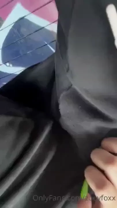 More p u b l i c p e e i n g from the other day 