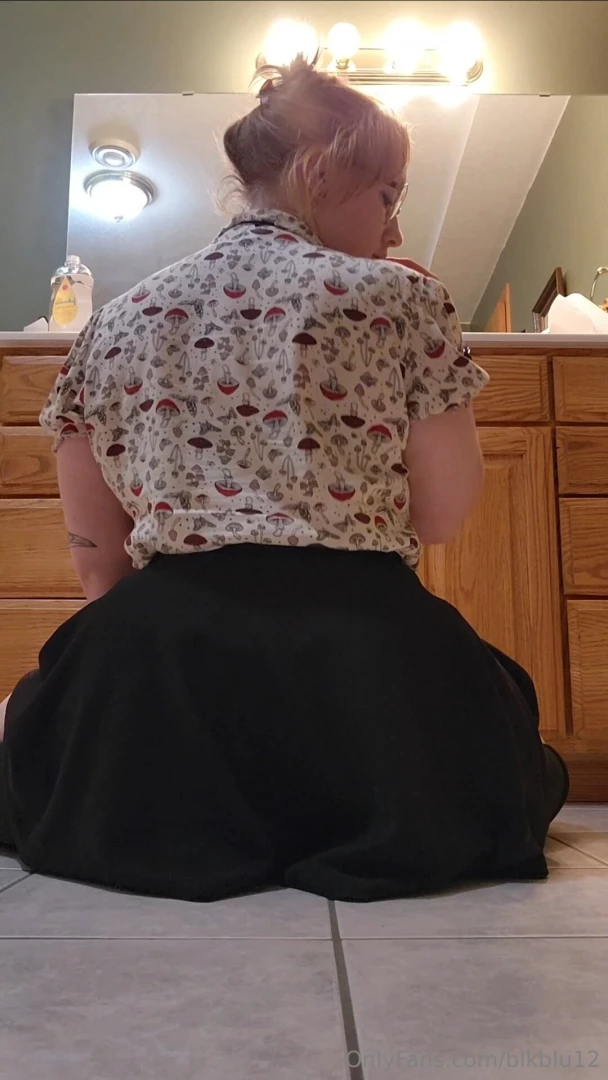 That hour hlass figure is something else 