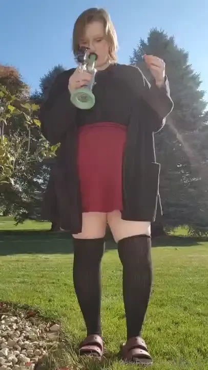 Boring weekend friends canceled on me went for a walk and got blazed 