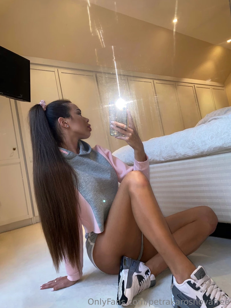 Quick selfies before gym part 1 