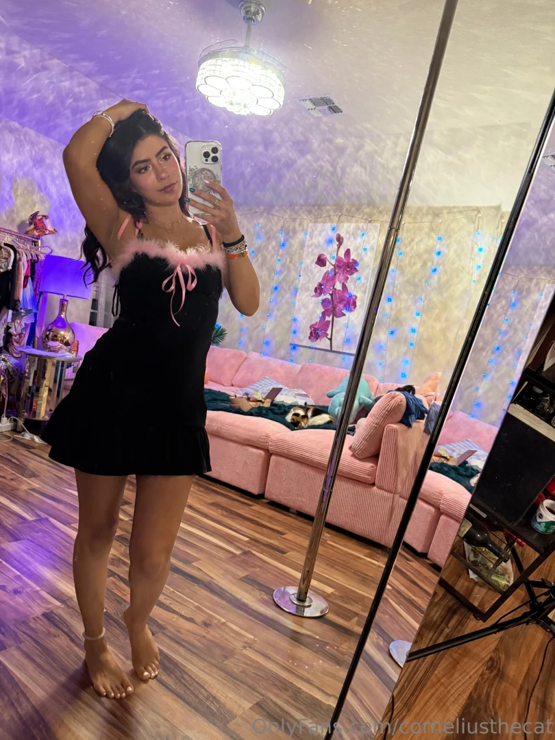 Like my black dress 