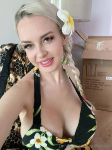 First fan to tip 20 will get 800 worth of my exclusive content limited