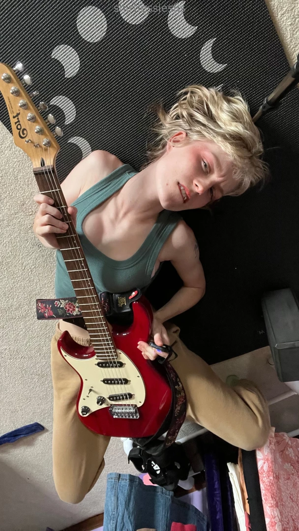 I love the guitar part 4 