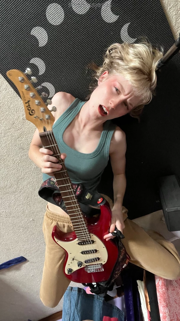 I love the guitar part 3 