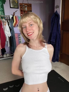 Going live at 4pm cst 25 mins we will be doing yoga for 20 mins and part 1