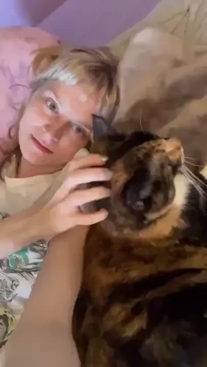 I m going thru a lot pls send love 