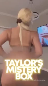 Taylor s mystery box 2k worth of content for 20 free dick rate 5 spots