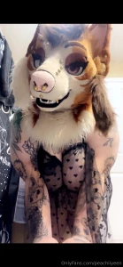 Someone bought me an outfit from my throne wishlist so here s a lil part 4