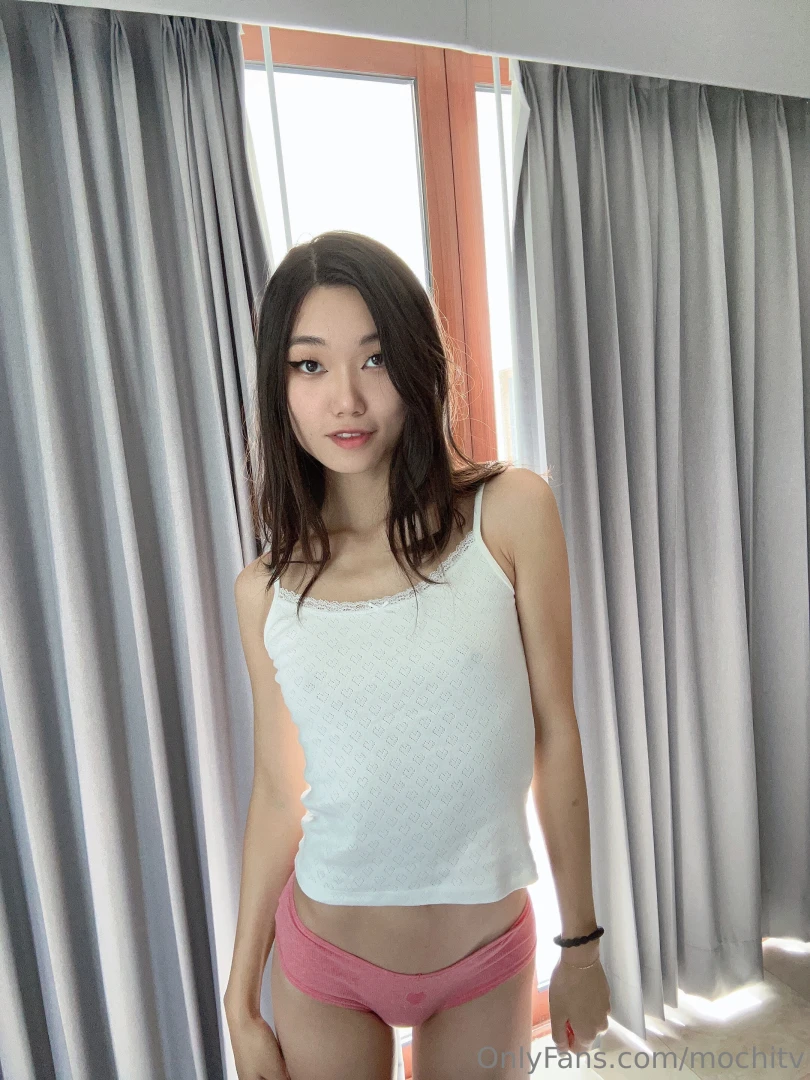 Zoom it to see the heart design https onlyfans com lucymochi c106 