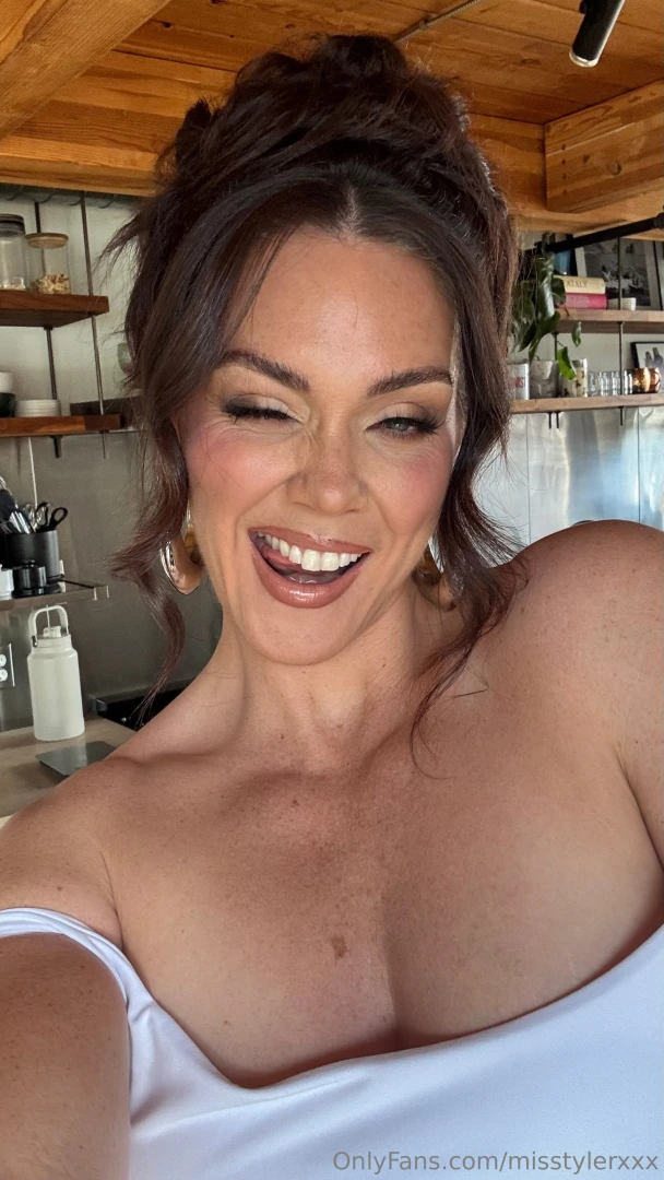 Glowing smile part 2 