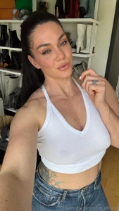 This look comes with a side of sin