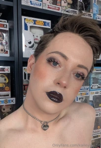 Some bonus pics from the video shoot i m curious as this look seems to part 1