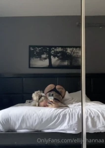 ellijohannaa - How i be waiting someone to smash this ass 