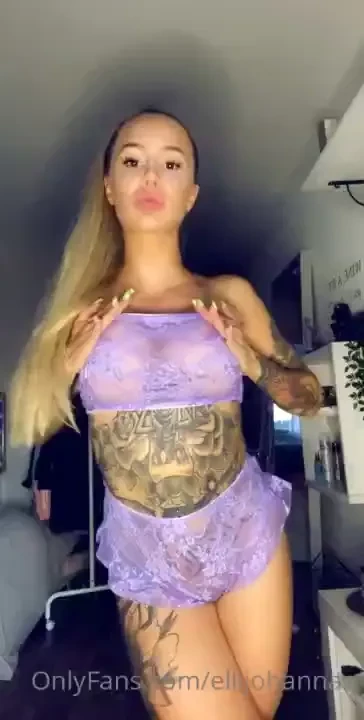I m wearing a butt blug wanna see 