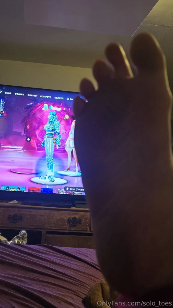Sorry that i ve been mia i ve been playing fortnite lmfao makes my 